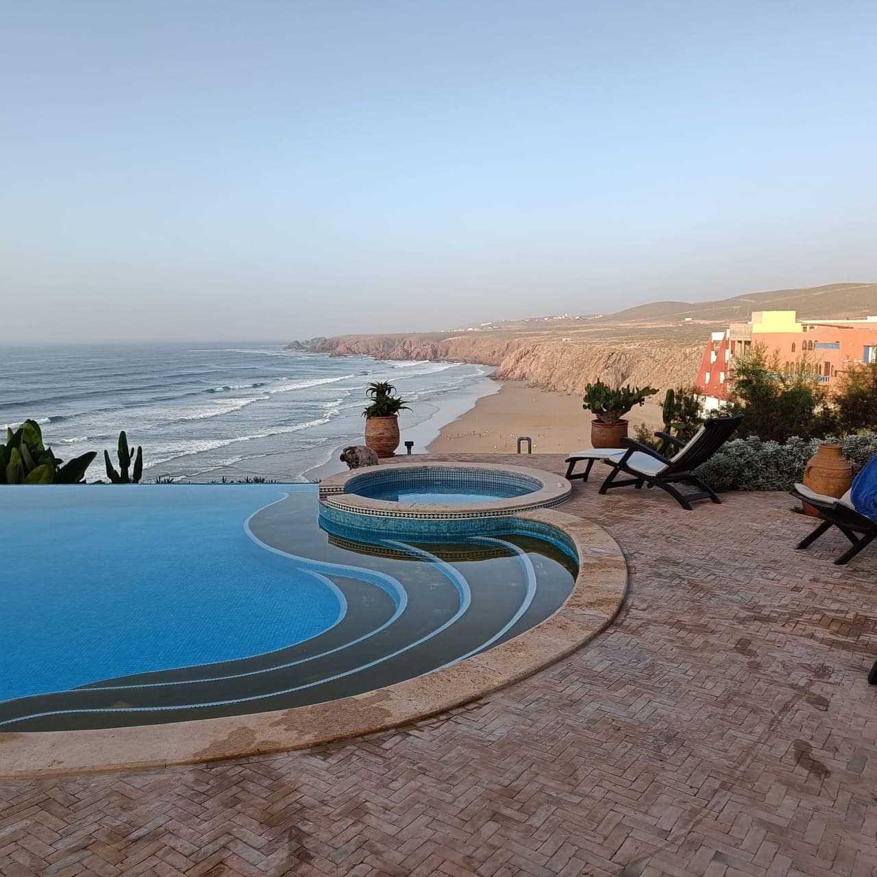 Infinity pool with spectacular ocean views